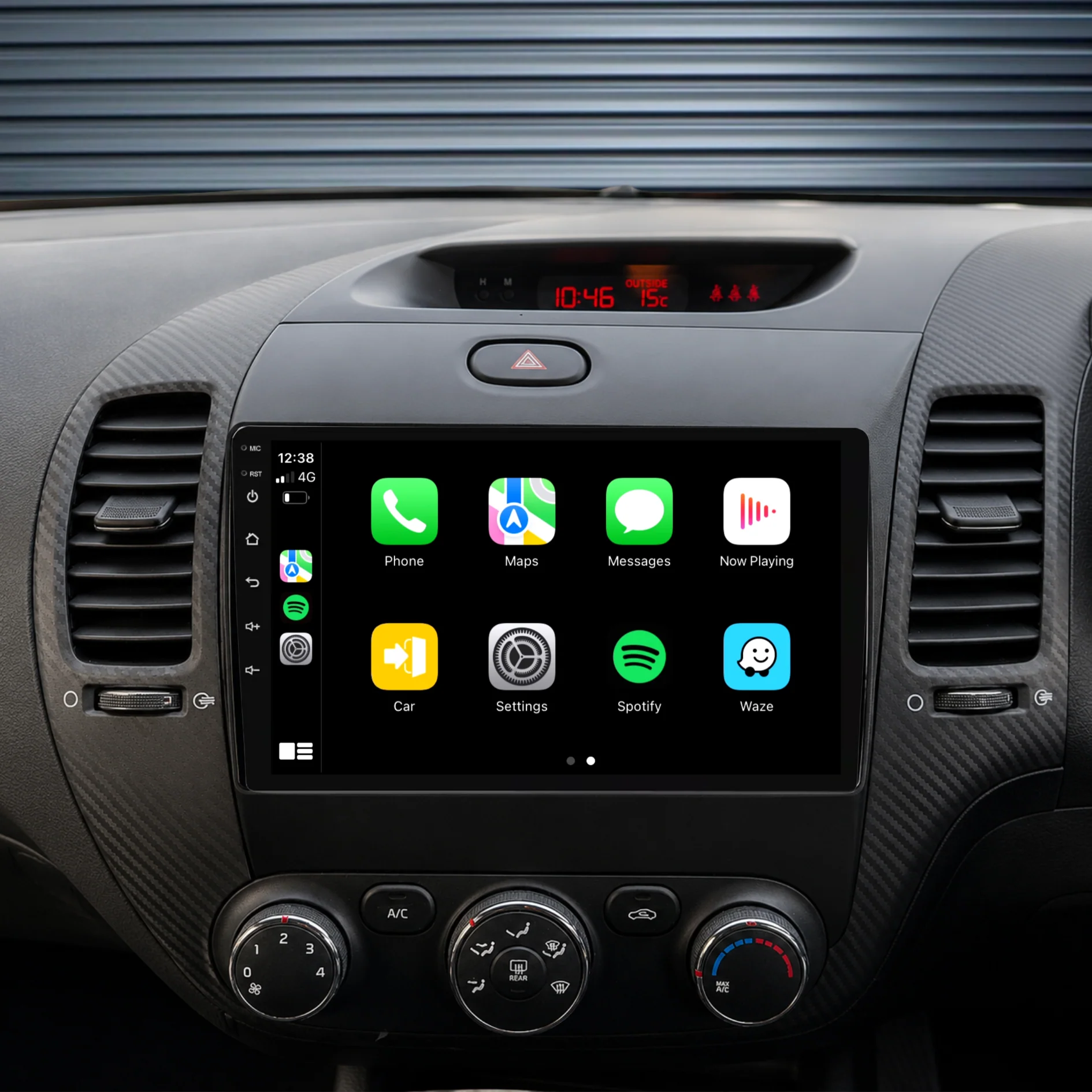Kia Cerato / K3 (2013-2018) Plug & Play Head Unit Upgrade Kit: Car Radio with Wireless & Wired Apple CarPlay & Android Auto