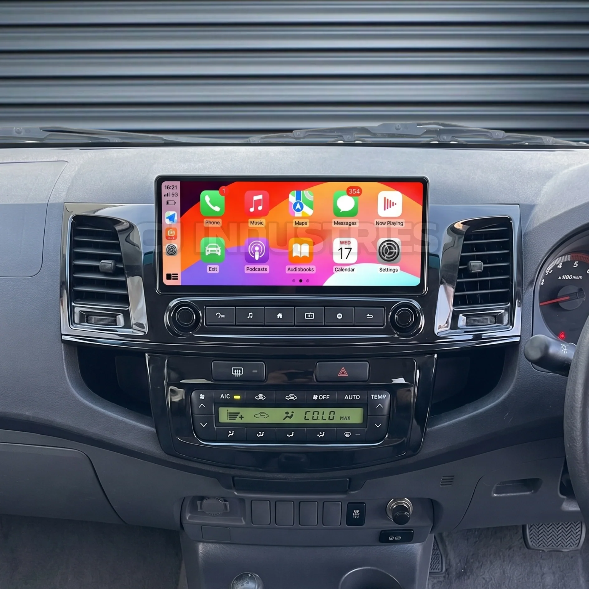 Toyota Hilux N70 Digital & Manual AC (2005-2014) 12.3" HD Plug & Play Head Unit Upgrade Kit: Car Radio with Wireless & Wired Apple CarPlay & Android Auto